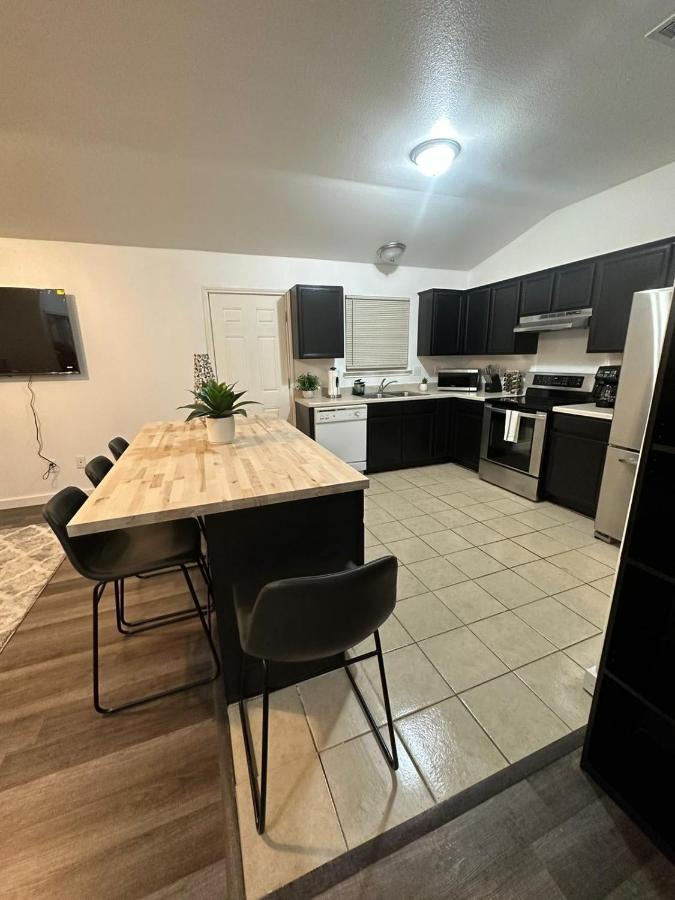 New Remodel - Close To Sea World- Family Friendly Сasa de vacaciones